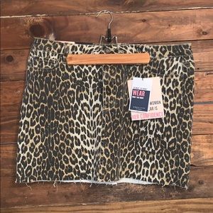 Leopard denim skirt sz XL NWT